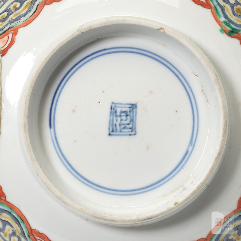 清康熙 五彩人物故事圖方盌一對 | TWO FAMILLE-VERTE 'FIGURATIVE' SQUARE BOWLS - 图3